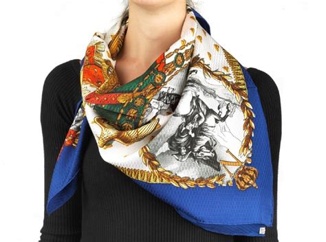 foulard piu preziosi di hermes|Carré Hermès: storia del foulard amato dalle dive.